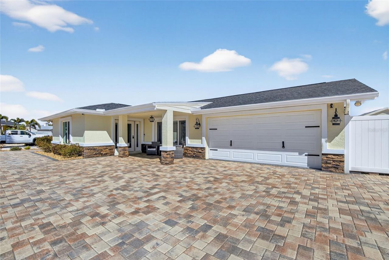 6404 Lake Sunrise Drive, Apollo Beach, FL 33572 Photo