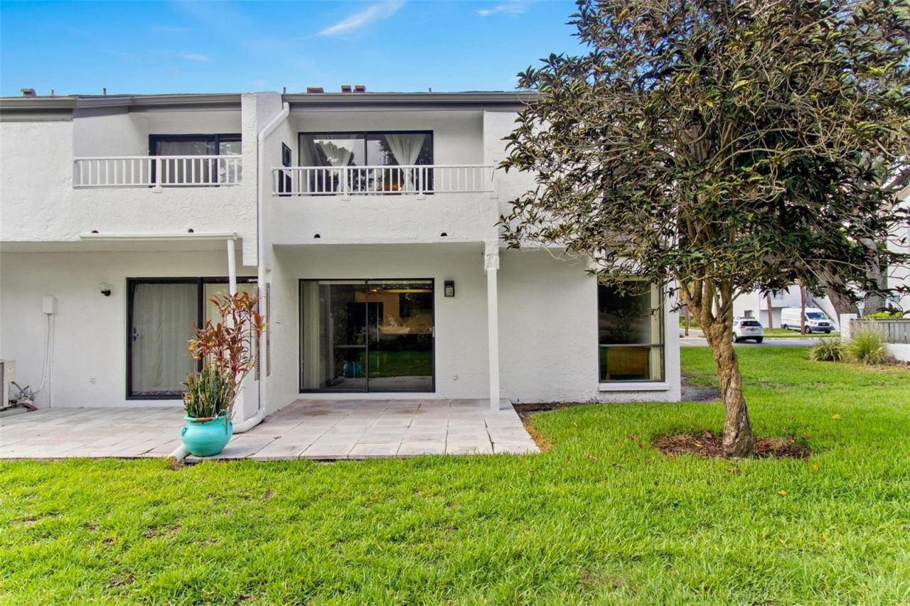 2075 Lakewood Club Drive S, Unit 6A, Saint Petersburg, FL 33712 Photo