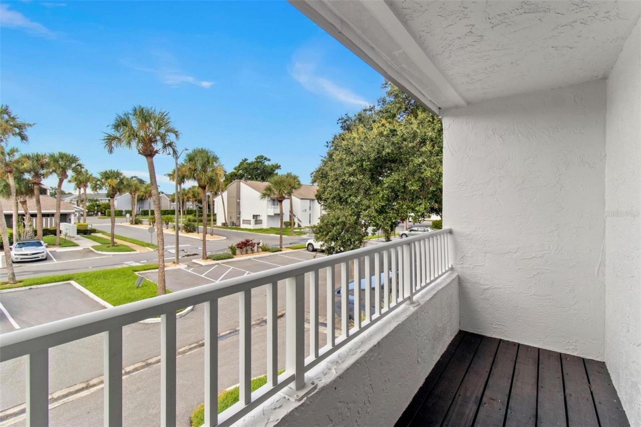 2075 Lakewood Club Drive S, Unit 6A, Saint Petersburg, FL 33712 Photo