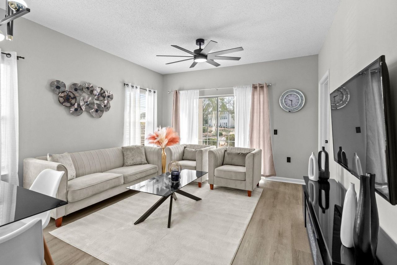 1990 Cross Gate Blvd. Photo 11