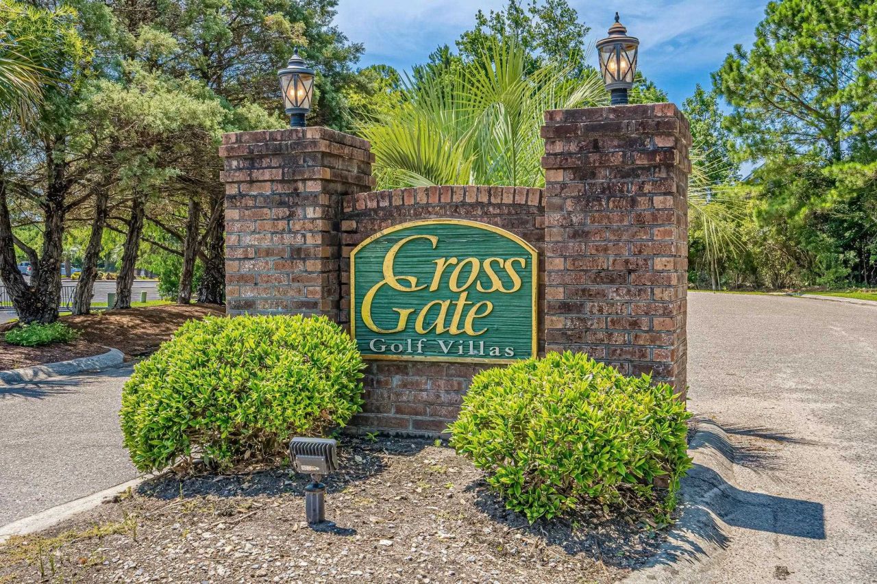 1990 Cross Gate Blvd. Photo 25