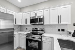 1990 Cross Gate Blvd. photo 4