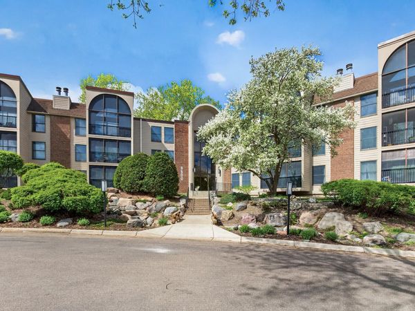 9500 Collegeview Road, Unit 112, Bloomington, MN 55437