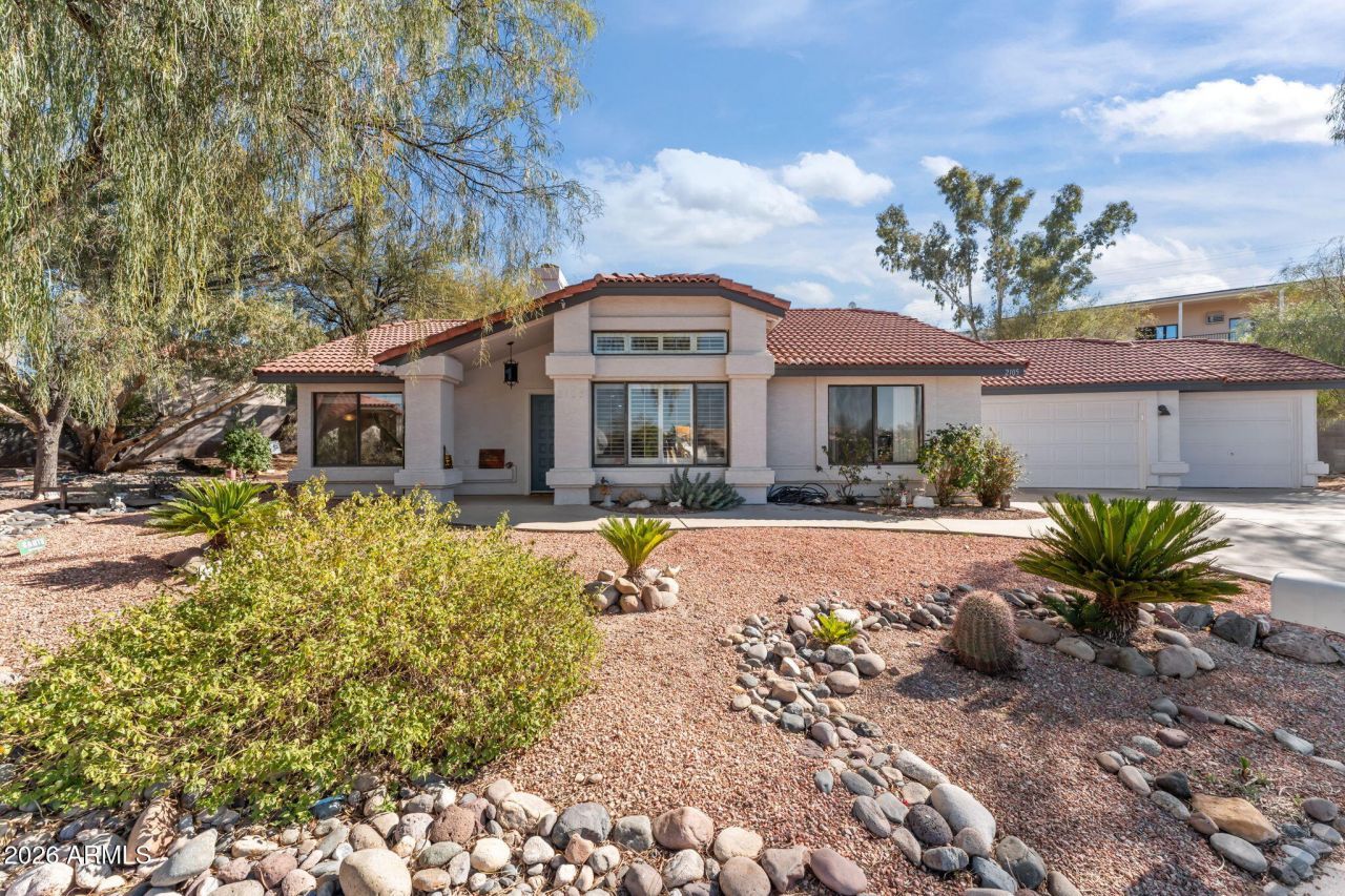 2105 W Terrace Drive, Wickenburg, AZ 85390 Main Photo