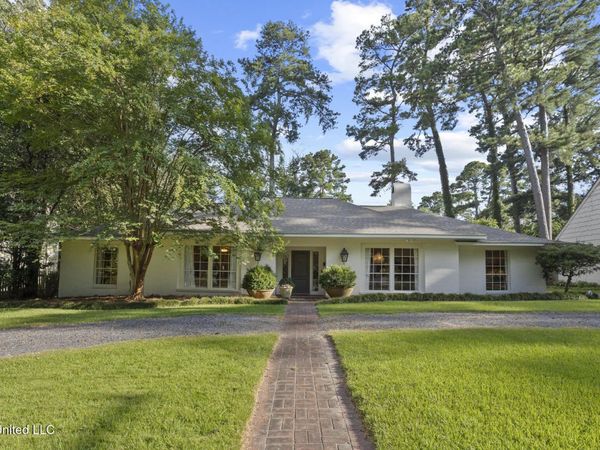 2467 E Northside Drive, Jackson, MS 39211