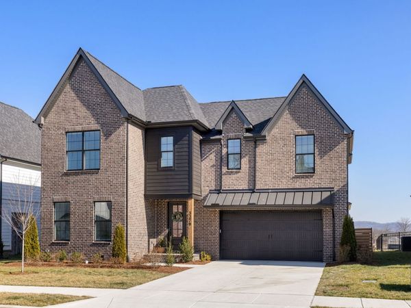 3279 Sassafras Ln, Thompsons Station, TN 37179