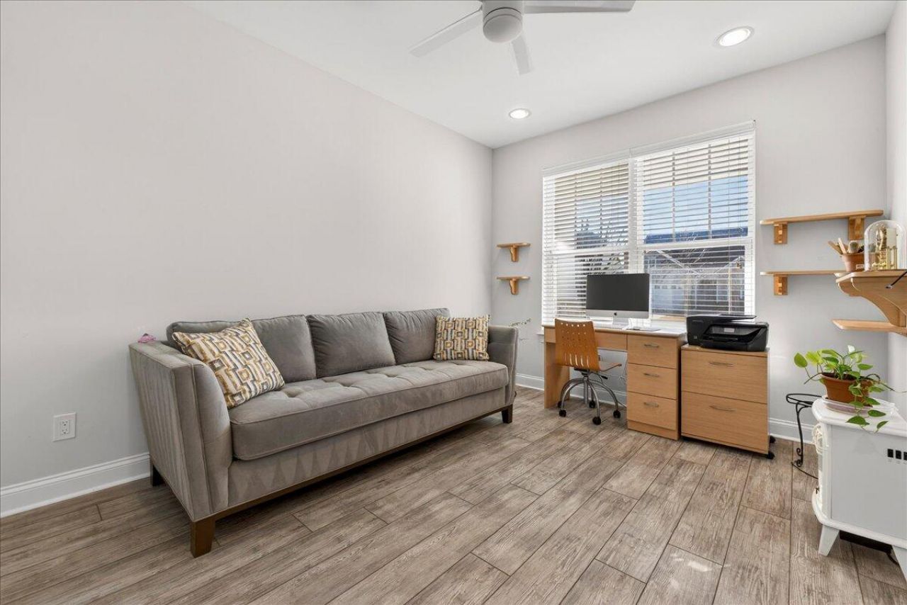 622 Beach Way Photo 19