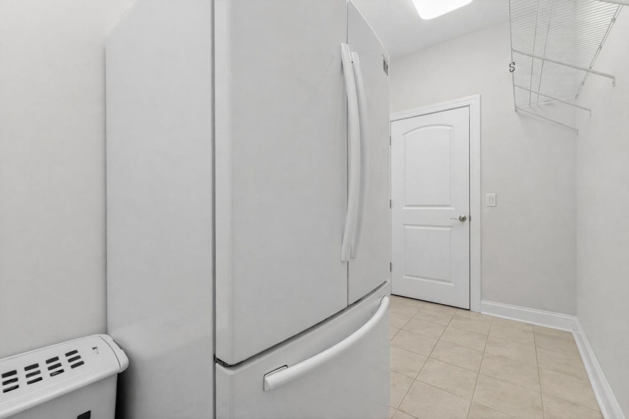 622 Beach Way Photo 24