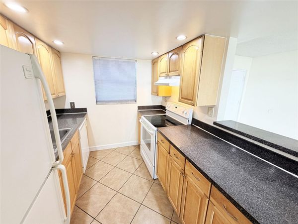 1950 N Congress Ave, Unit 103, West Palm Beach, FL 33401