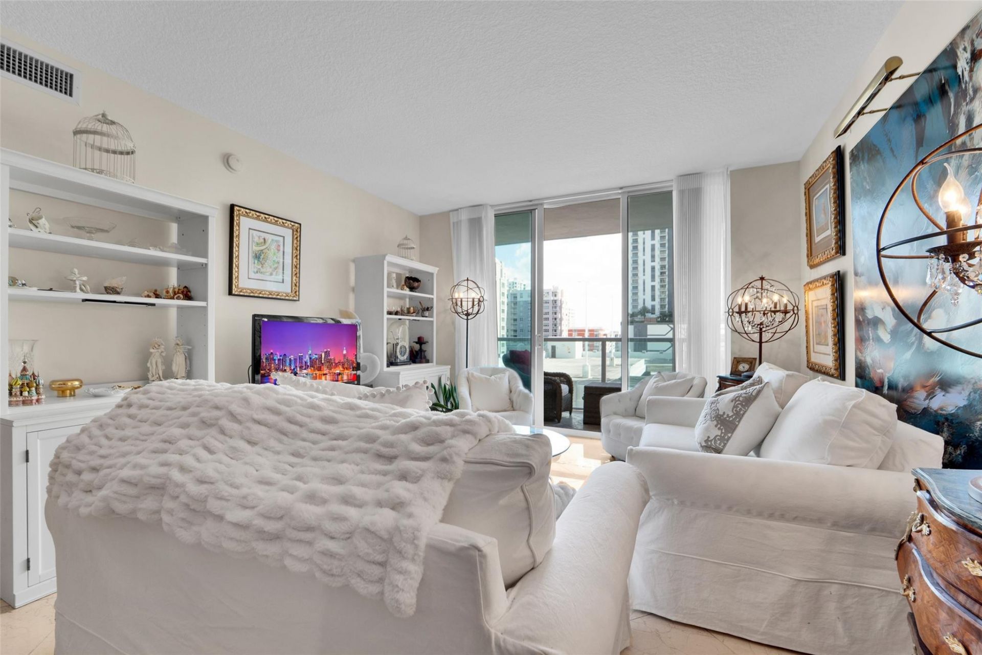 350 SE 2nd Street, Unit 850, Fort Lauderdale, FL 33301 Photo