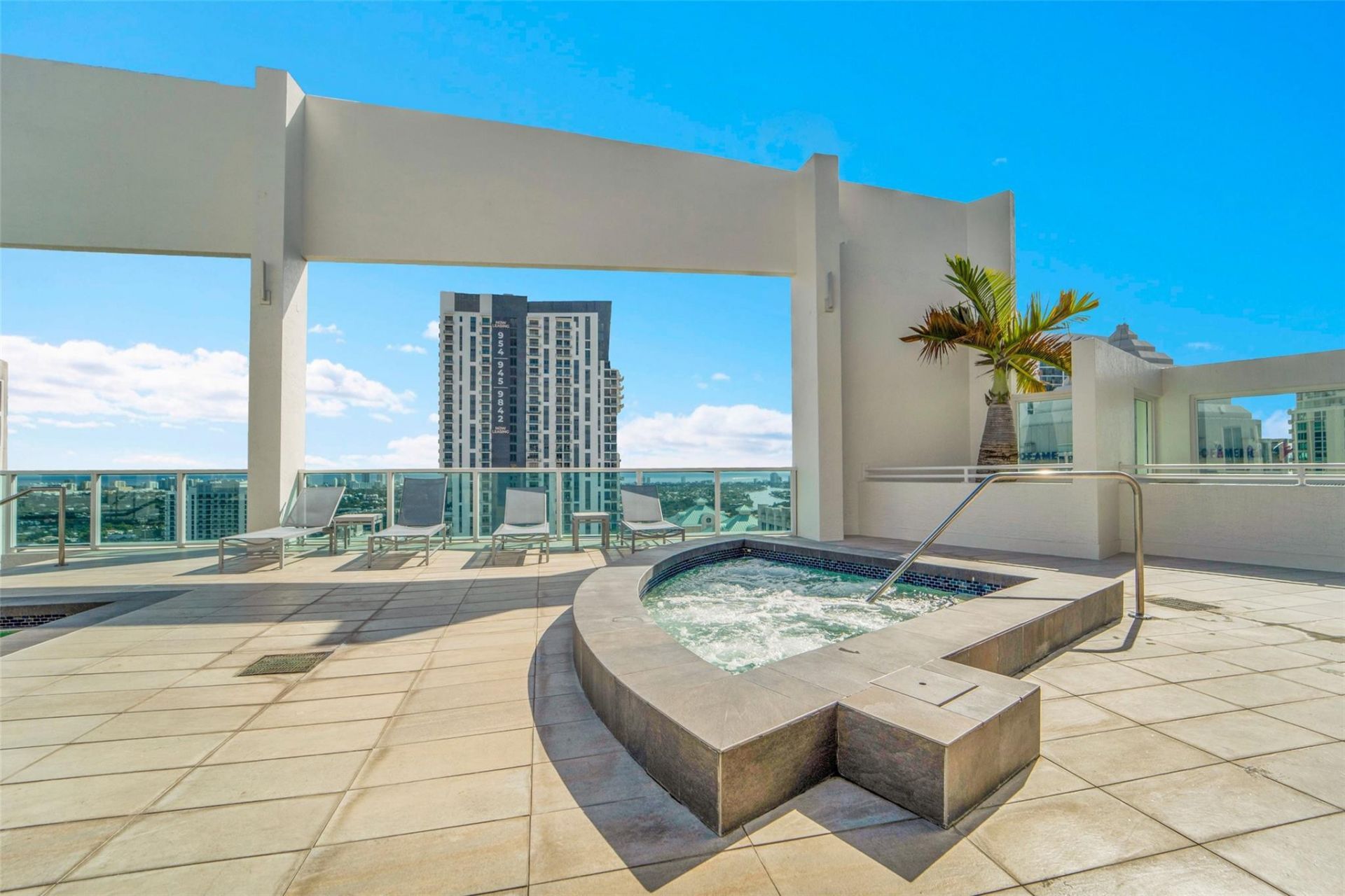 350 SE 2nd Street, Unit 850, Fort Lauderdale, FL 33301 Photo