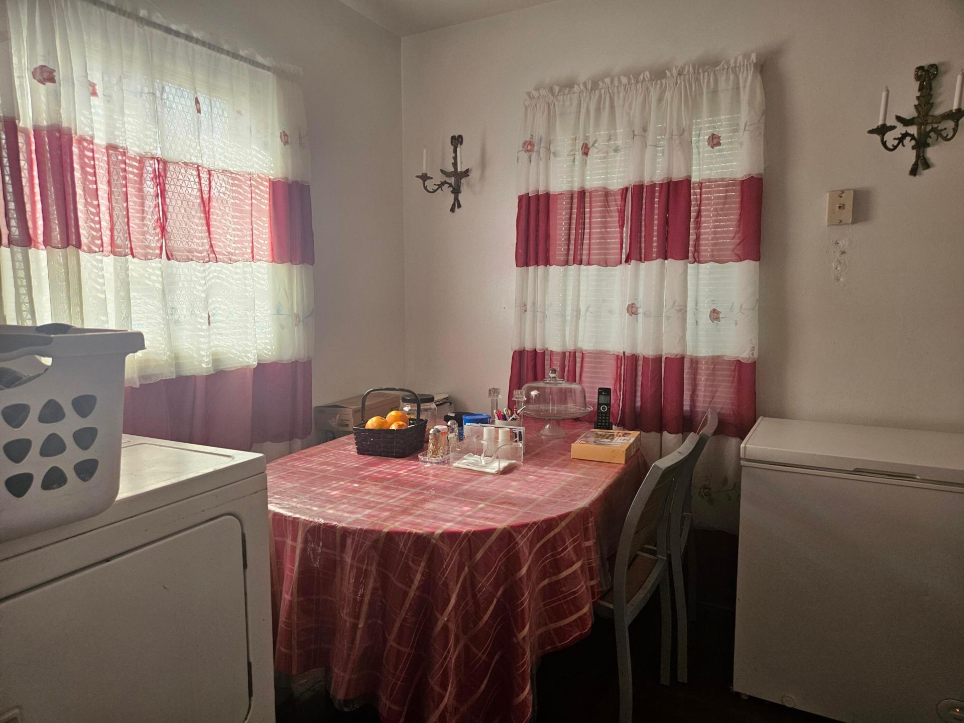 318 N Lakeside Court, West Palm Beach, FL 33407 Photo