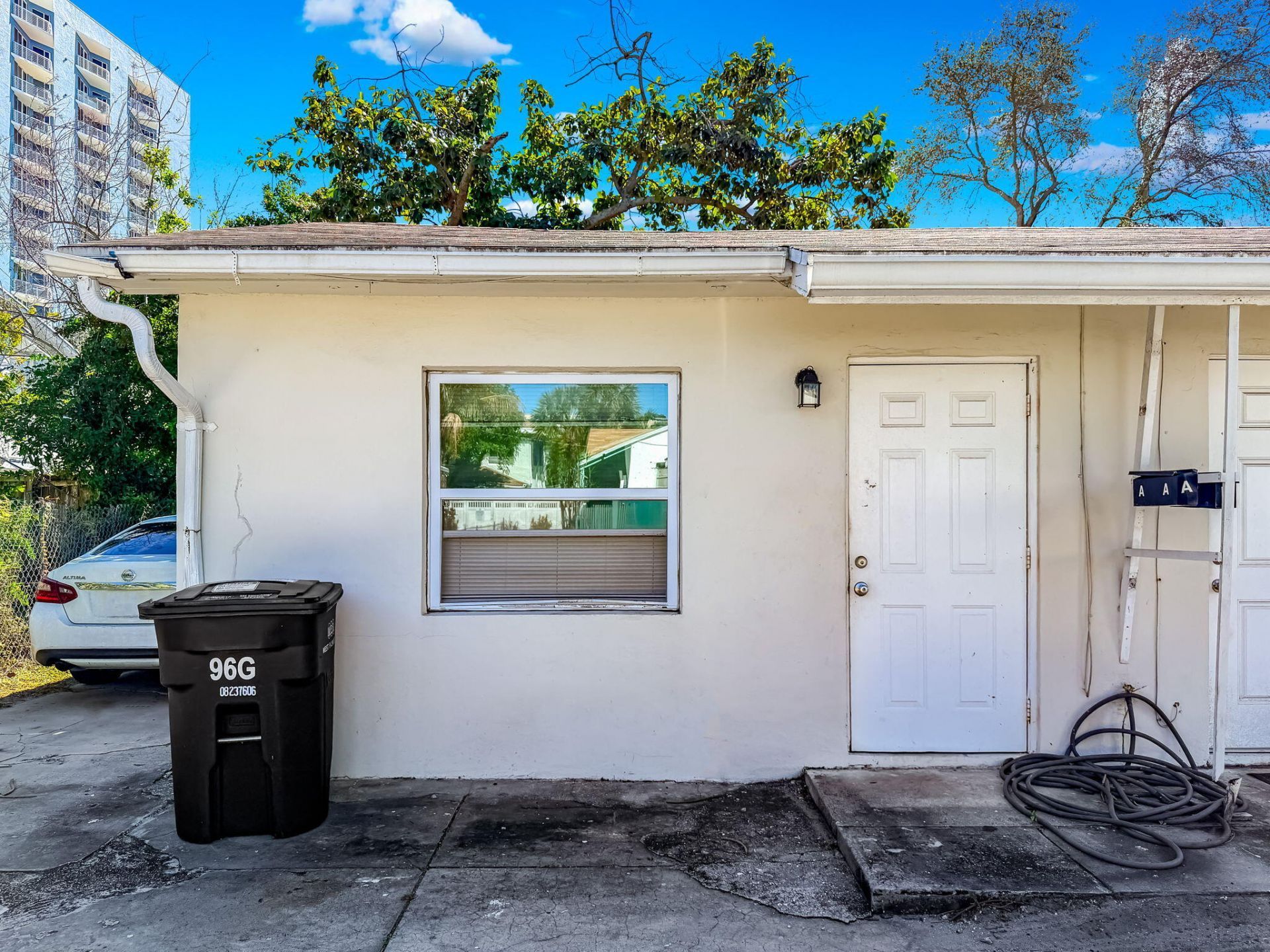 318 N Lakeside Court, West Palm Beach, FL 33407 Photo