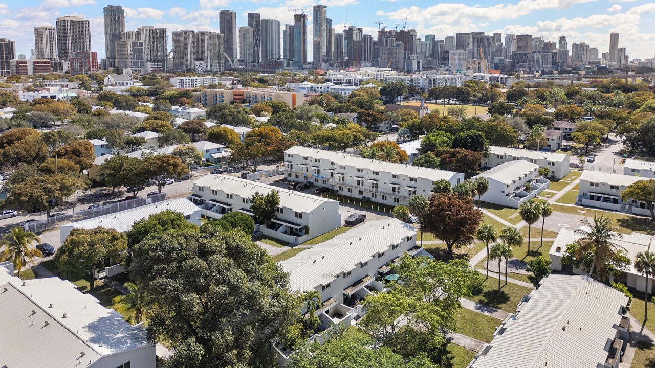 1974 NW 4th Court, Unit 320, Miami, FL 33136 Photo