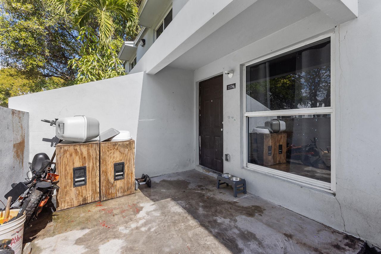1974 NW 4th Court, Unit 320, Miami, FL 33136 Photo