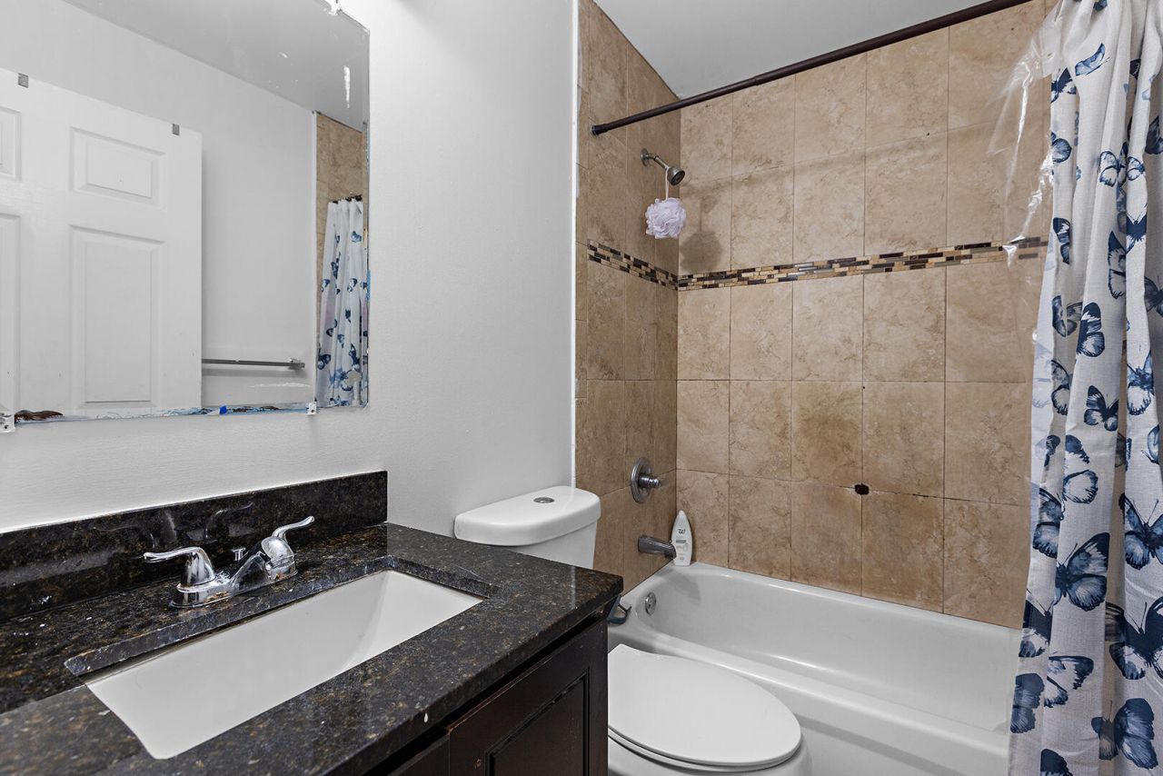 1974 NW 4th Court, Unit 320, Miami, FL 33136 Photo