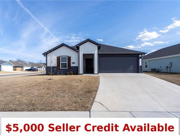 2009 N Fleetwood Lane, Siloam Springs, AR 72761