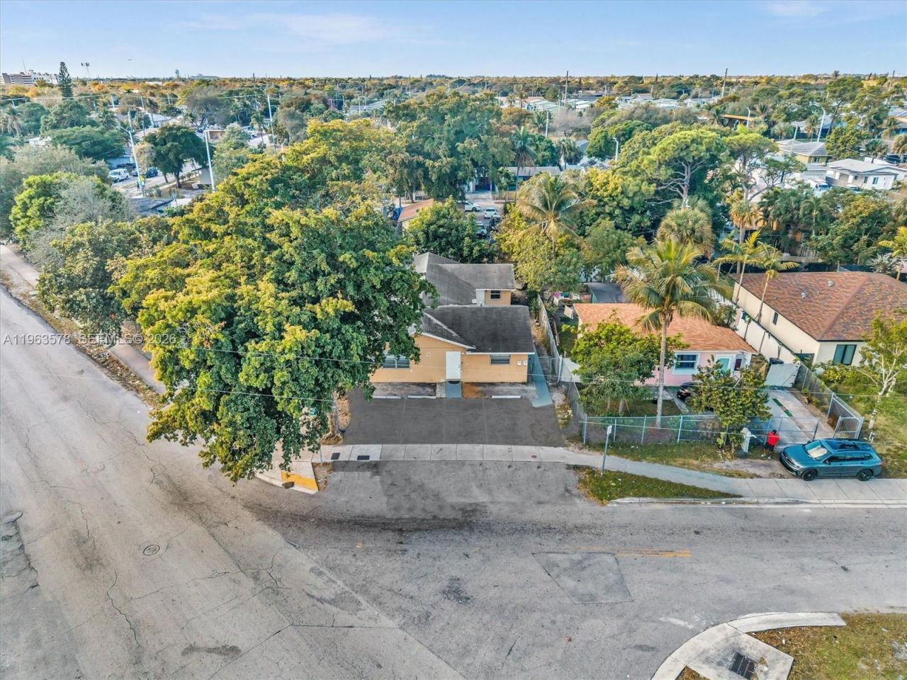 2512 NW 9th Pl , Unit 2, Fort Lauderdale, FL 33311 Photo