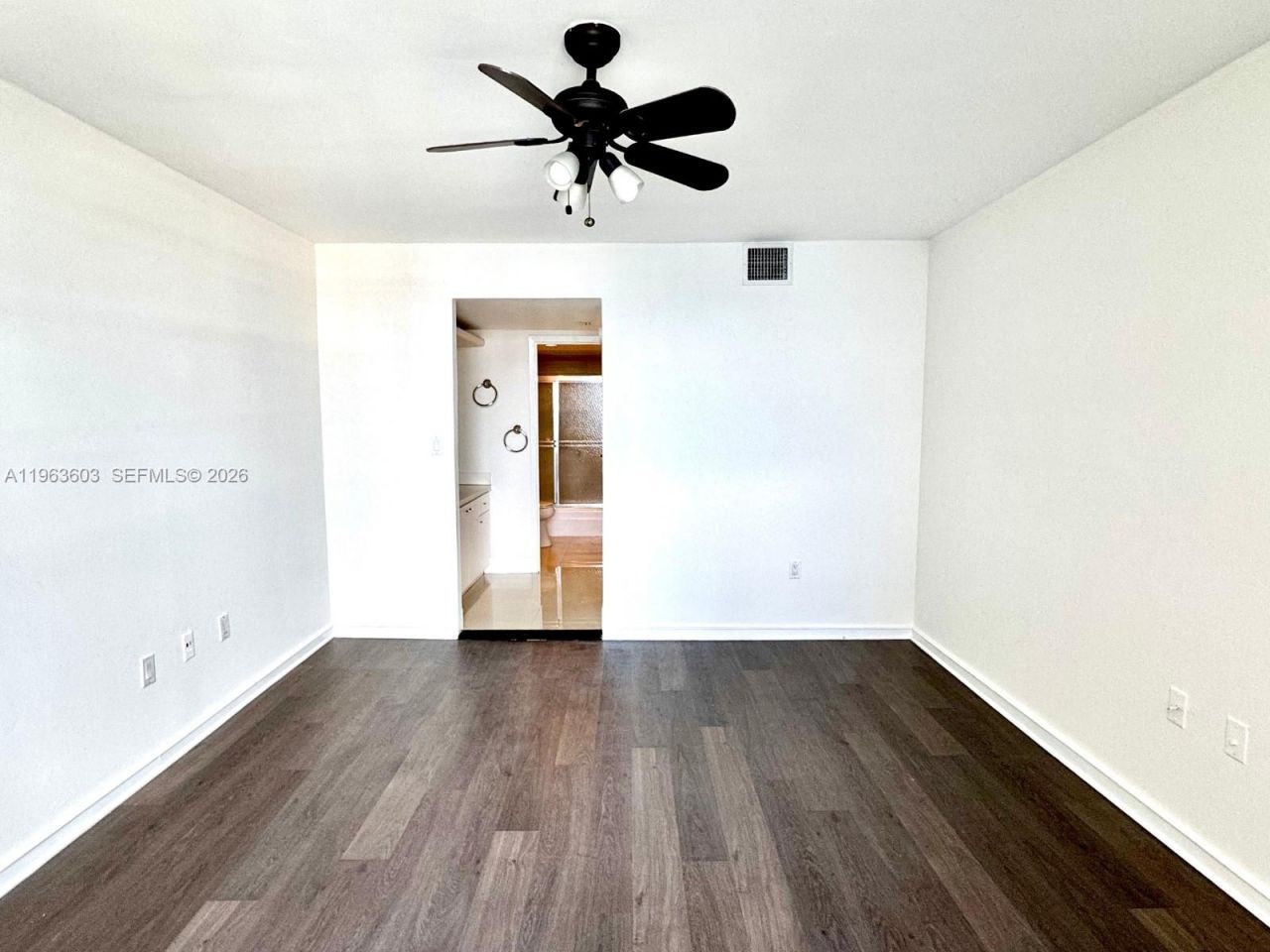 2333 Brickell Ave, Unit 2607, Miami, FL 33129 Photo