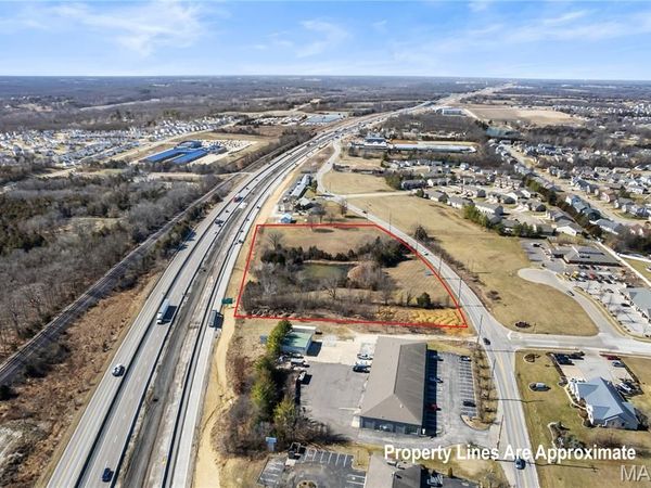 1944 W Pearce Boulevard, Wentzville, MO 63385