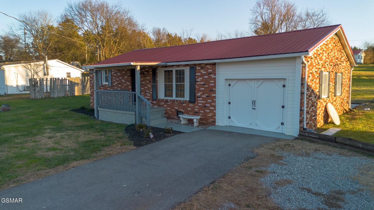 2687 W Old A J Highway, Strawberry Plains, TN 37871 Main Photo