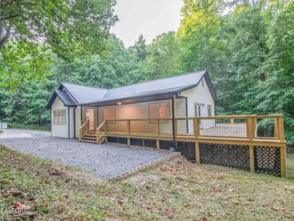 3952 Blazier Rd, Rockford, TN 37853