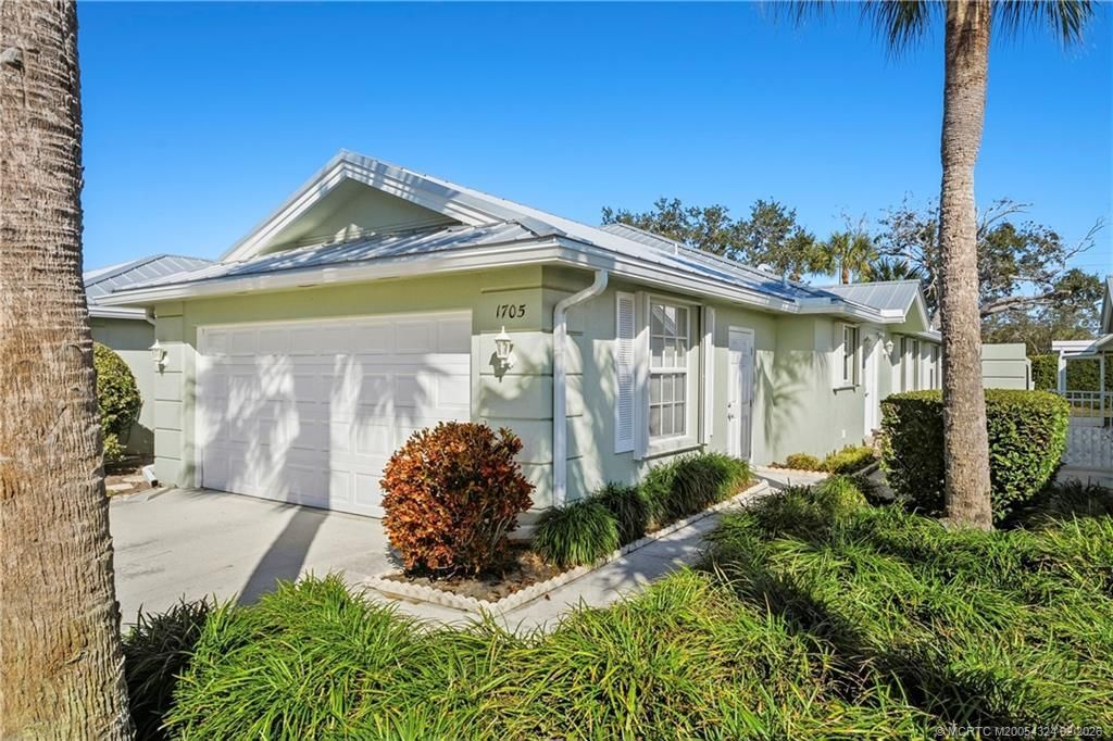 1705 SW Waterfall Boulevard, Palm City, FL 34990 Photo