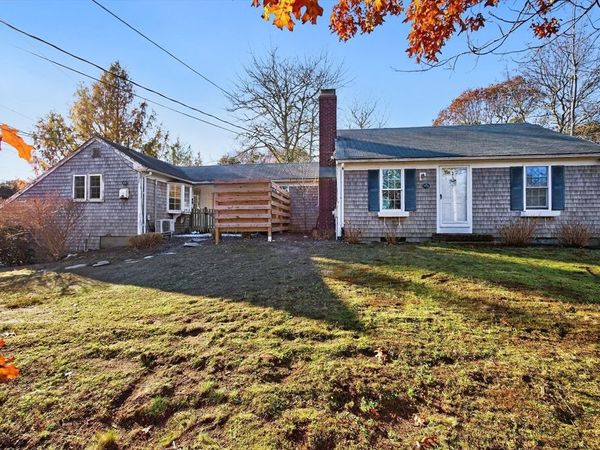 933-935 West Yarmouth Rd, Yarmouth, MA 02675