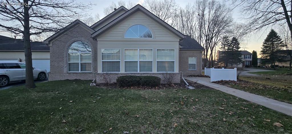 36218 Abbey Drive, Westland, MI 48185 Main Photo