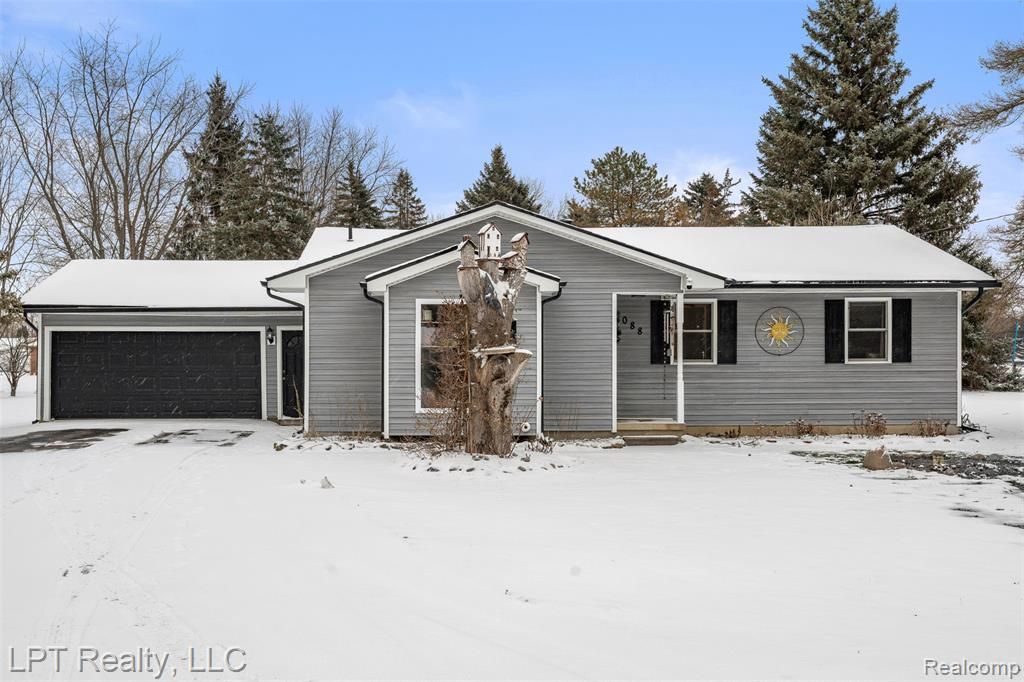 8088 Oreilly Circle, Davison Township, MI 48423 Main Photo