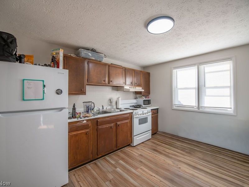 23 W 23rd Street, Alliance, OH 44601 Photo 4