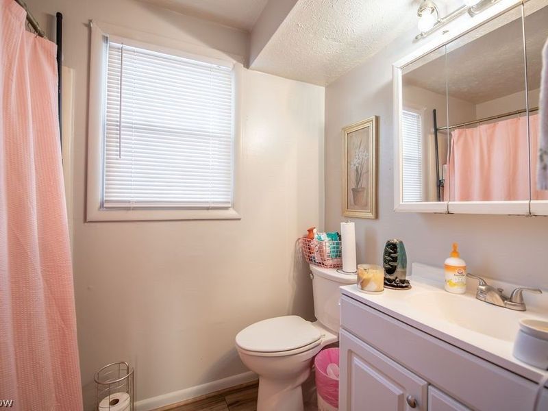 23 W 23rd Street, Alliance, OH 44601 Photo 5