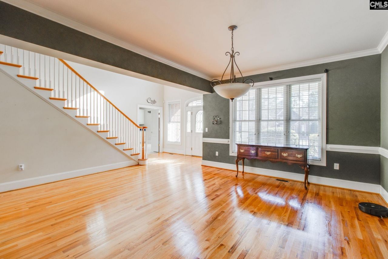 111 Brookhaven Circle  Photo 4