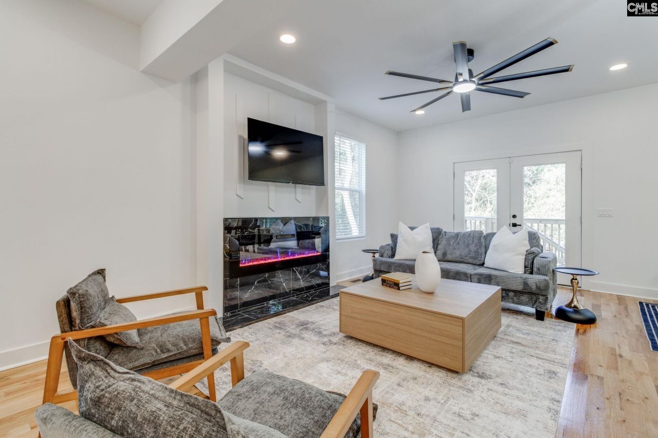 827 W Confederate Avenue Photo 5