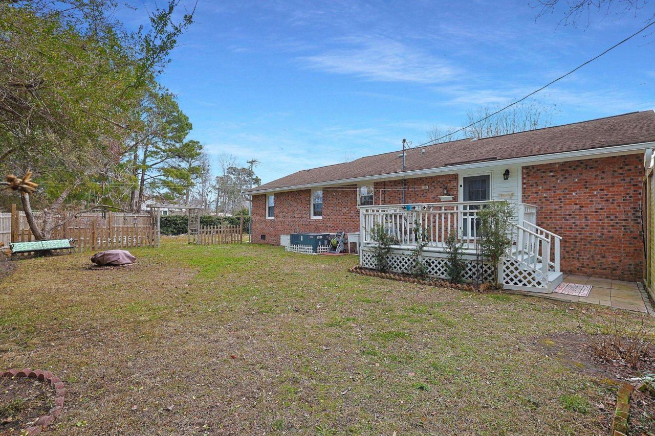525 Sims Dr. Photo 32