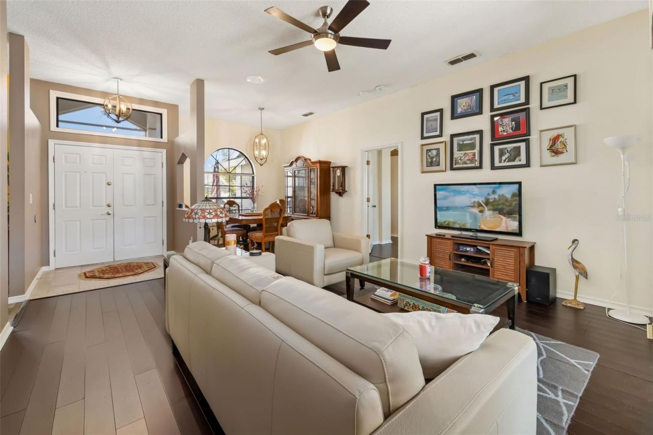 8072 Glenbrooke Lane, Sarasota, FL 34243 Photo