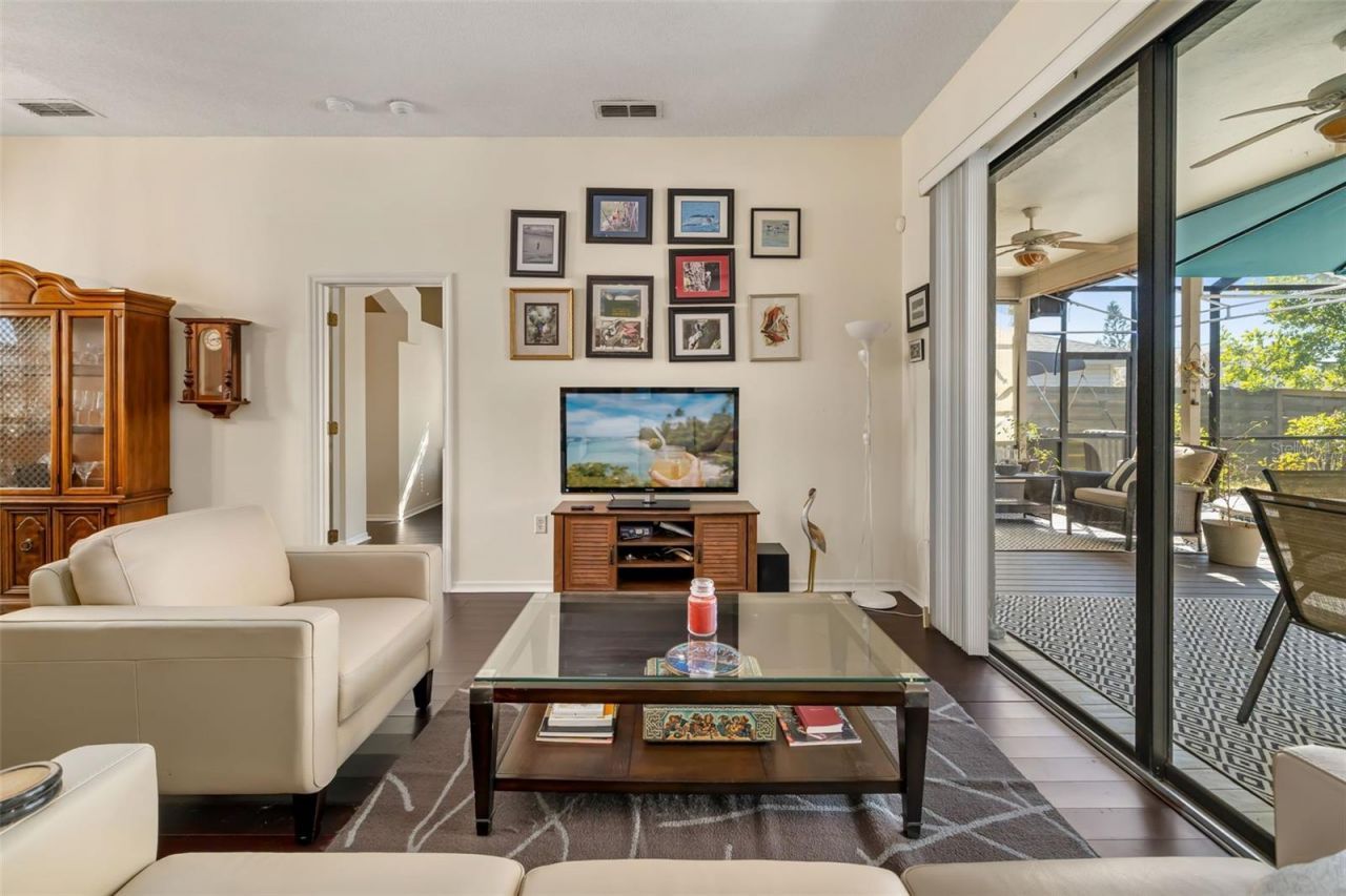 8072 Glenbrooke Lane, Sarasota, FL 34243 Photo