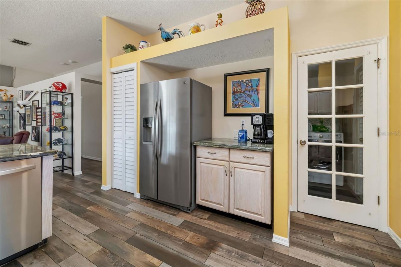 8072 Glenbrooke Lane, Sarasota, FL 34243 Photo