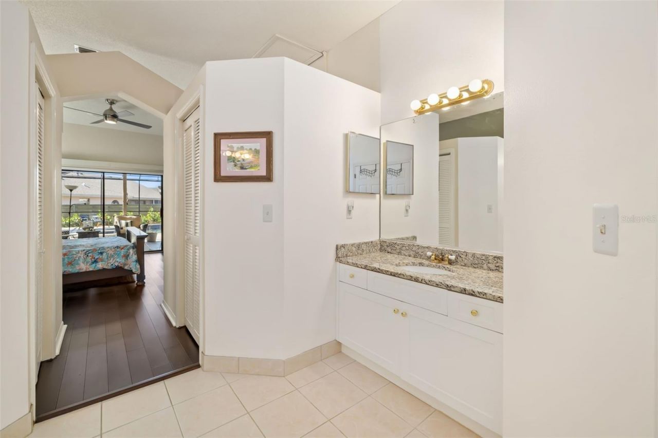 8072 Glenbrooke Lane, Sarasota, FL 34243 Photo