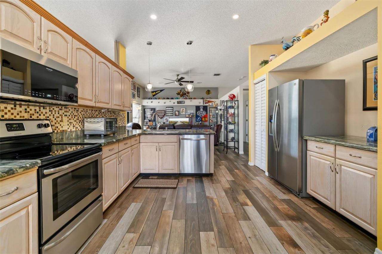 8072 Glenbrooke Lane, Sarasota, FL 34243 Photo