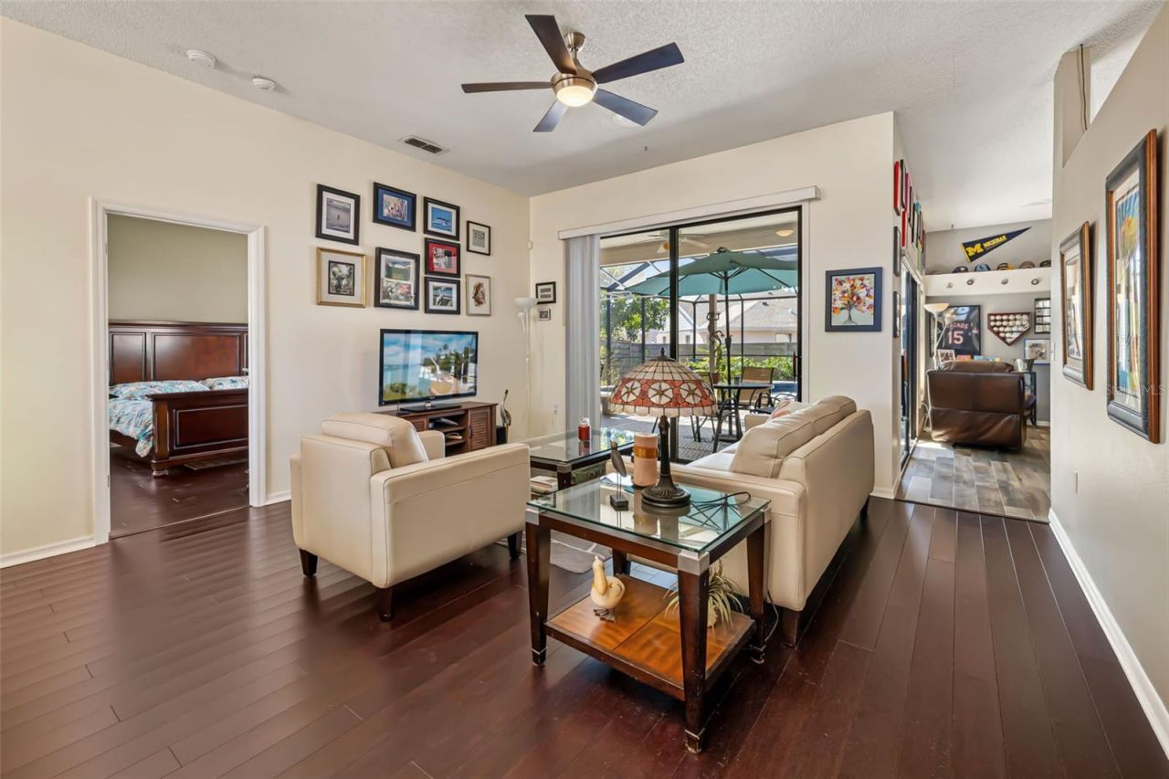 8072 Glenbrooke Lane, Sarasota, FL 34243 Photo