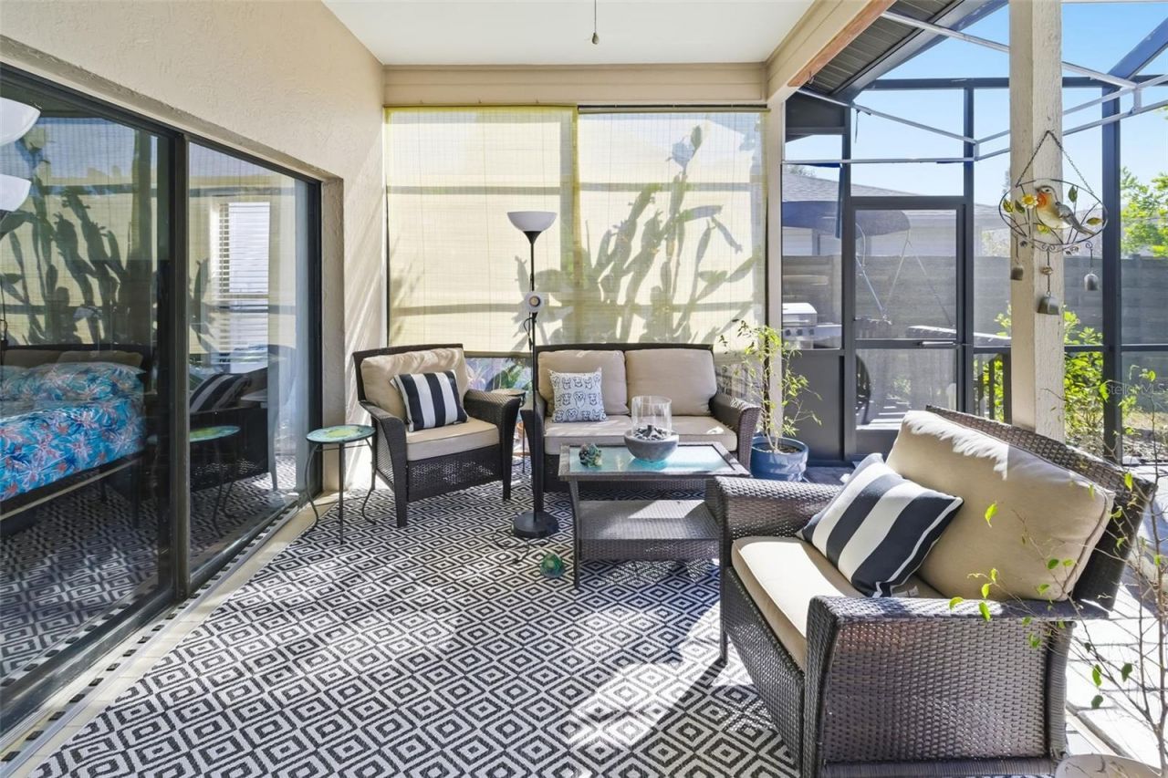 8072 Glenbrooke Lane, Sarasota, FL 34243 Photo