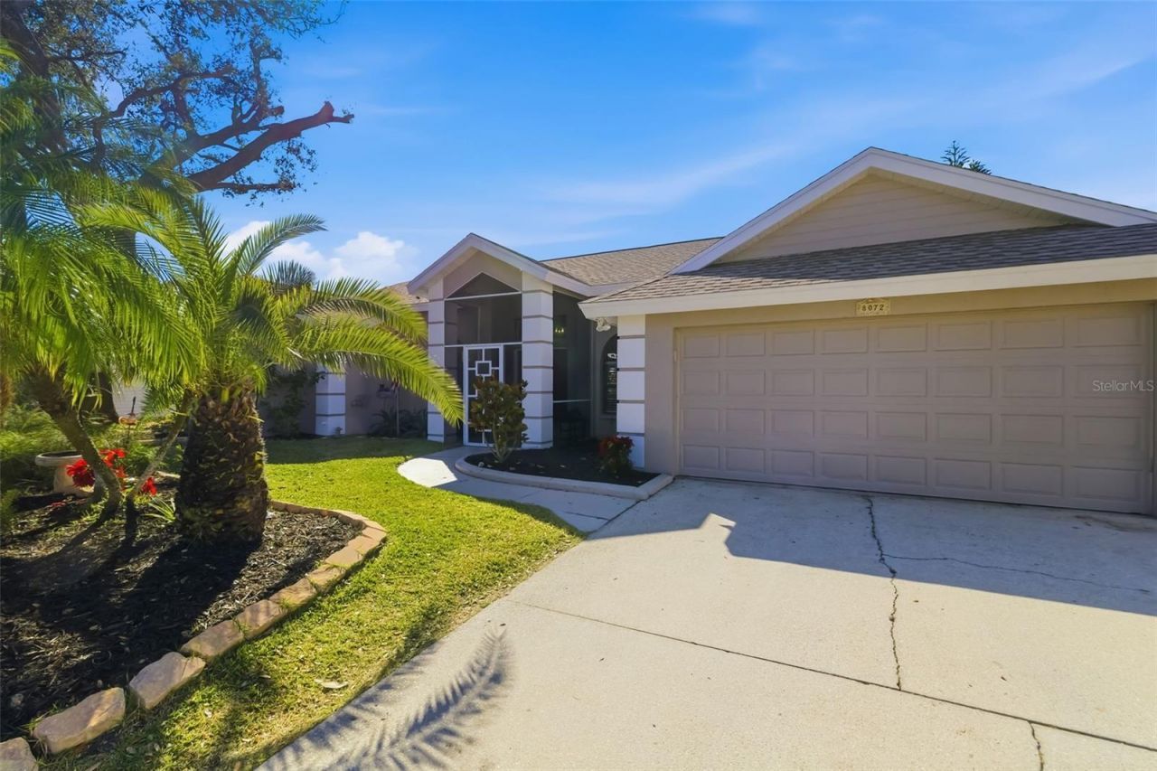 8072 Glenbrooke Lane, Sarasota, FL 34243 Photo