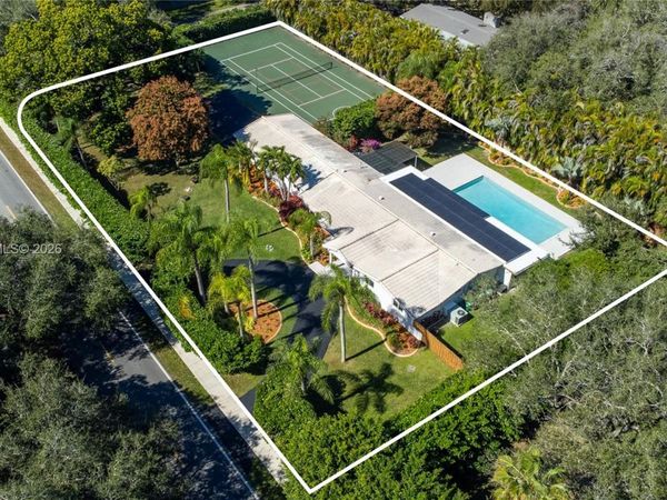 8295 SW 116th St , Miami, FL 33156