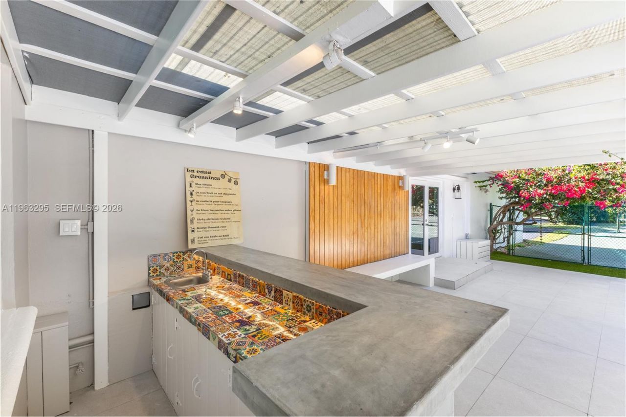 8295 SW 116th St , Miami, FL 33156 Photo