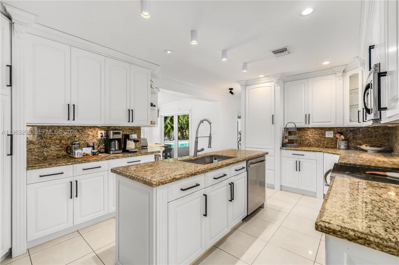 8295 SW 116th St , Miami, FL 33156 Photo