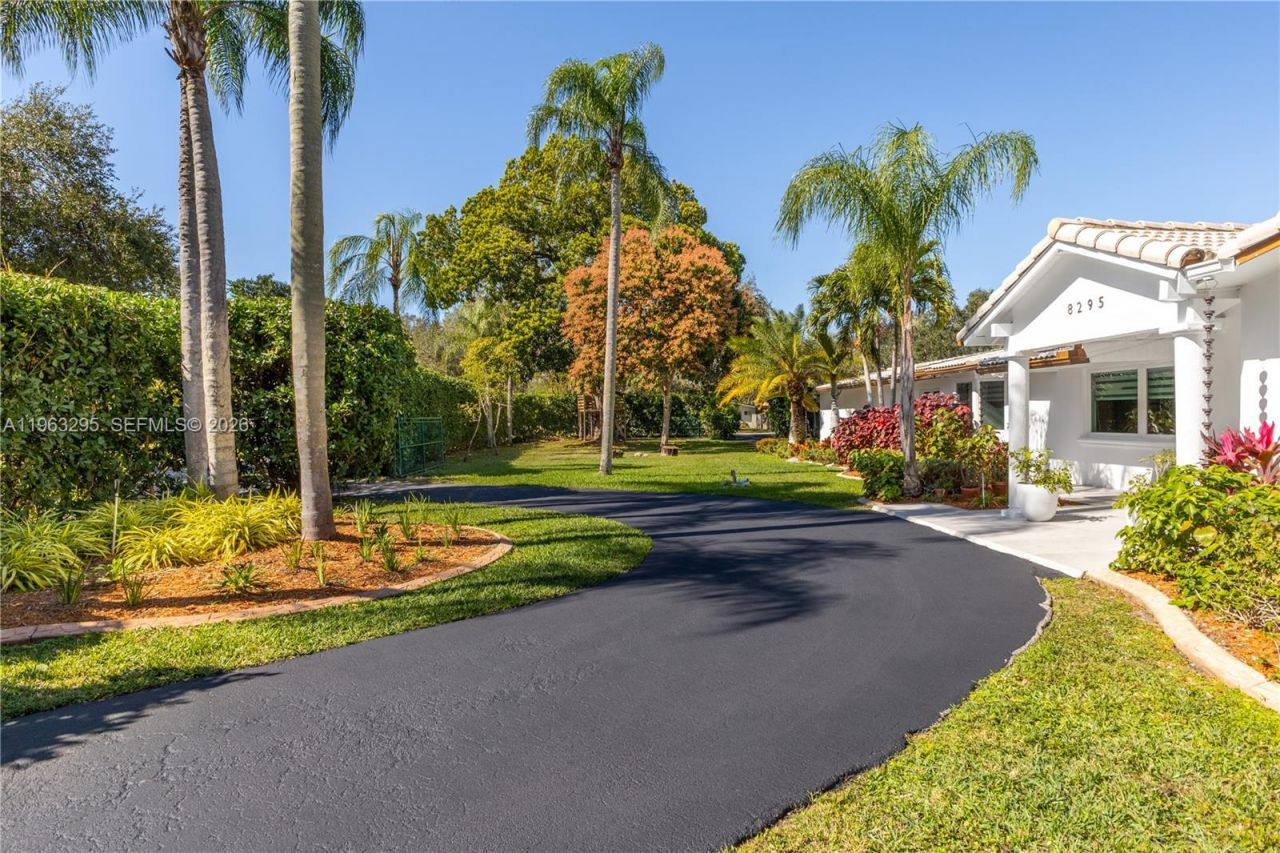 8295 SW 116th St , Miami, FL 33156 Photo