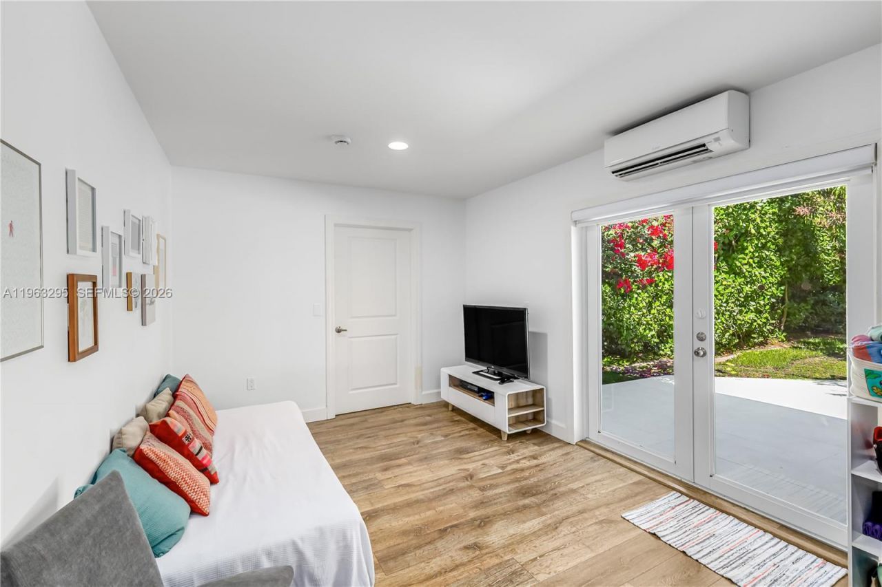 8295 SW 116th St , Miami, FL 33156 Photo