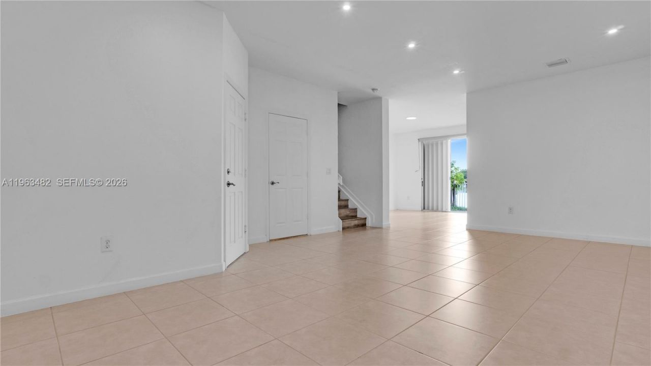 8678 NW 113th Ct , Doral, FL 33178 Photo