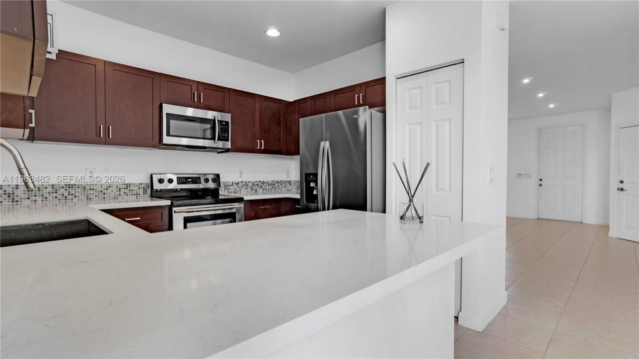 8678 NW 113th Ct , Doral, FL 33178 Photo